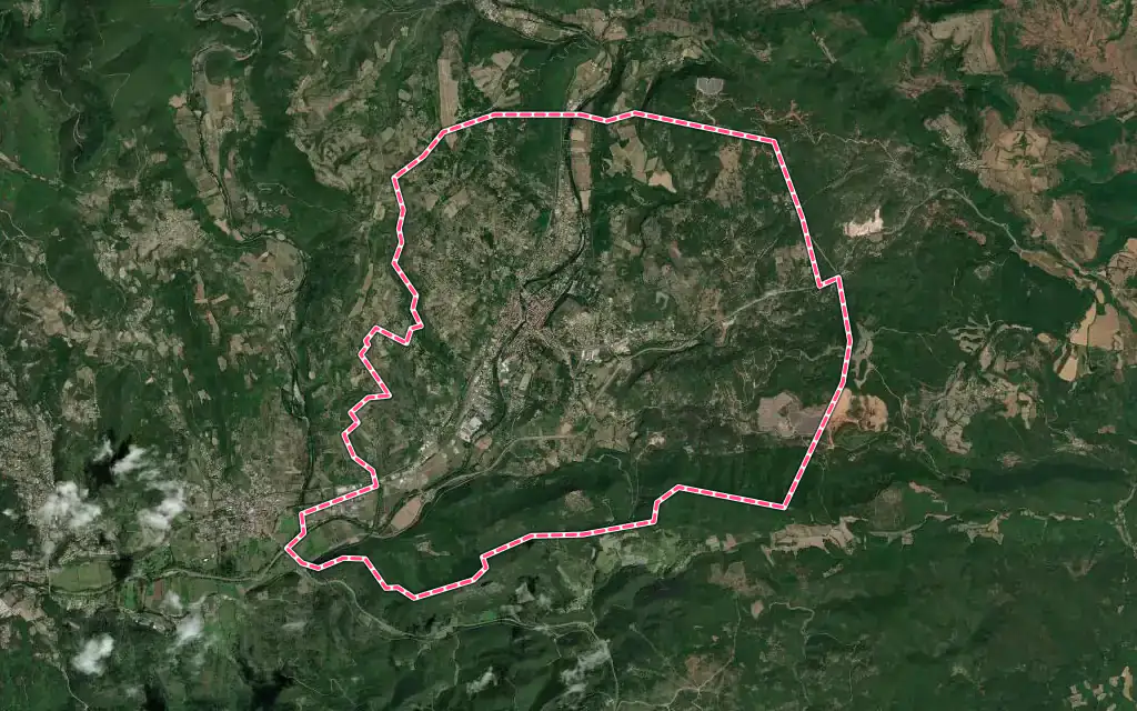 Vue satellite de Bédarieux avec ses contours administratifs