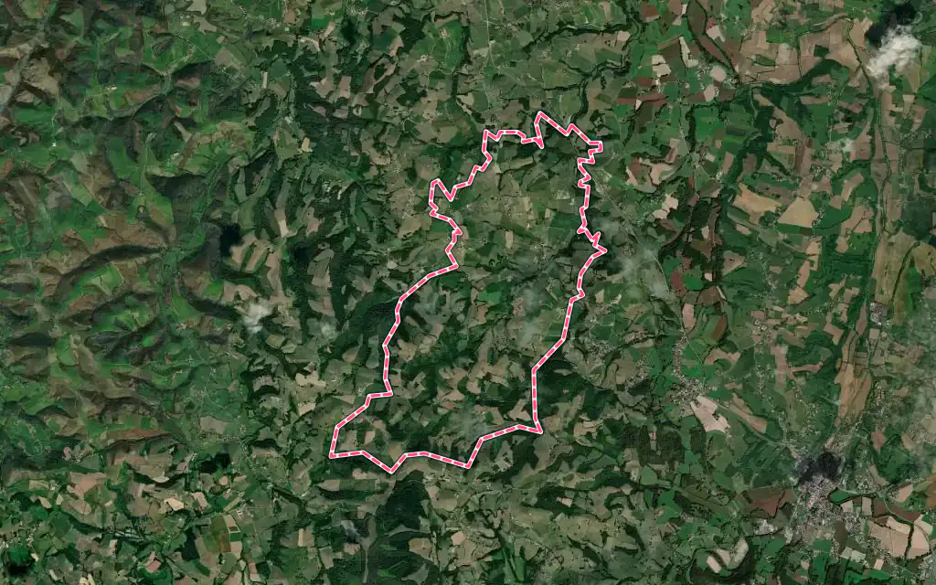 Vue satellite de Béguios avec ses contours administratifs