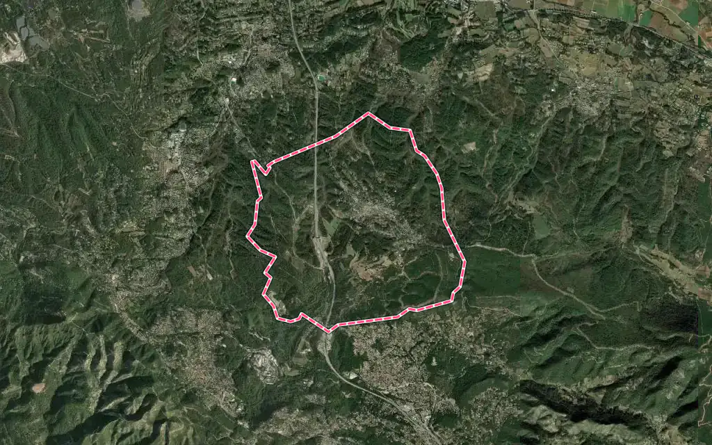 Vue satellite de Belcodène avec ses contours administratifs