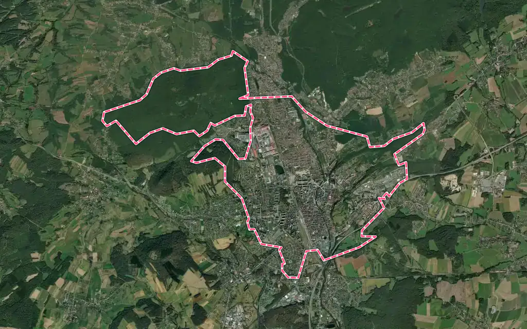 Vue satellite de Belfort avec ses contours administratifs