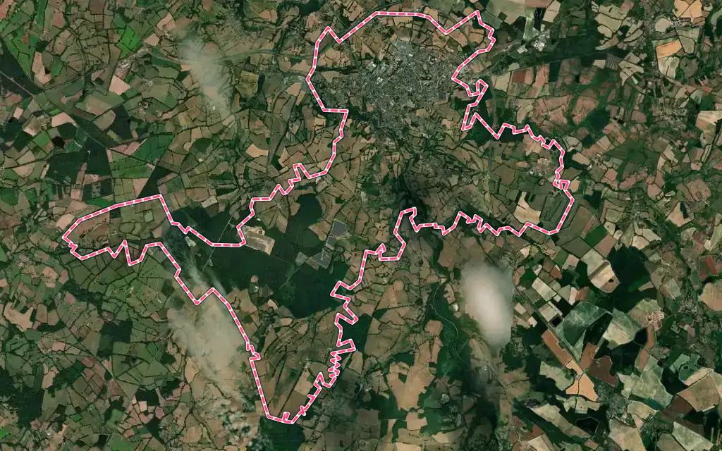 Vue satellite de Bellac avec ses contours administratifs