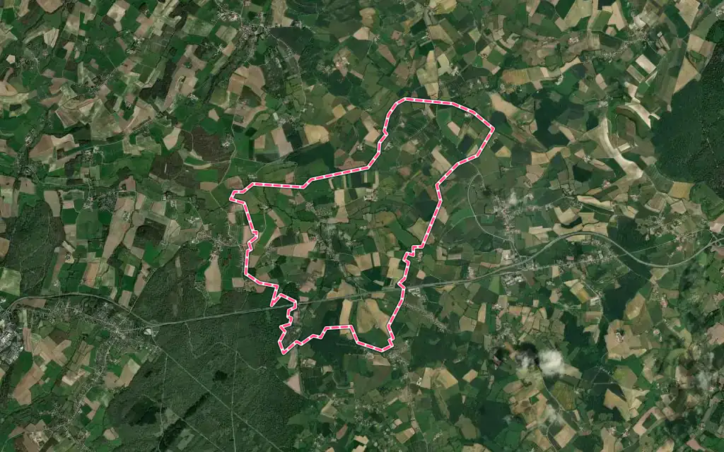 Vue satellite de Belle-et-Houllefort avec ses contours administratifs