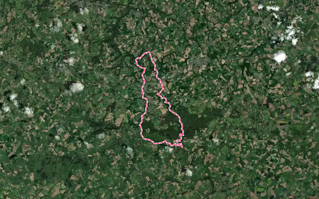 Vue satellite de Belle-Isle-en-Terre avec ses contours administratifs