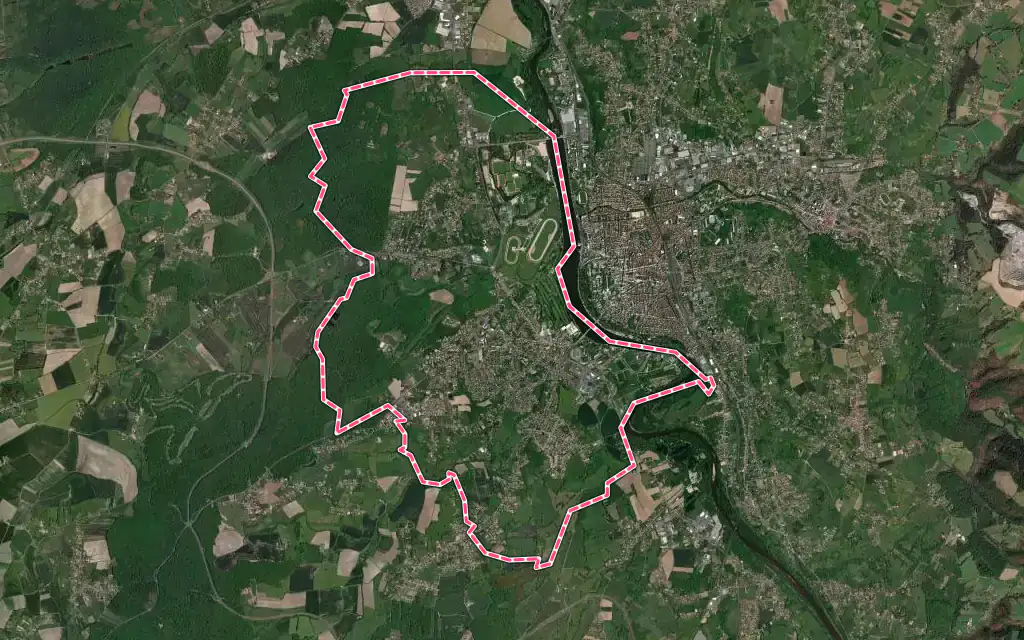 Vue satellite de Bellerive-sur-Allier avec ses contours administratifs