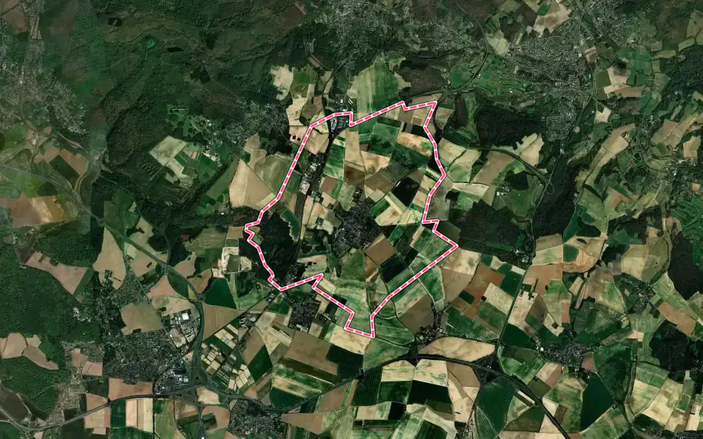 Vue satellite de Belloy-en-France avec ses contours administratifs
