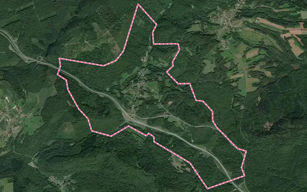 Vue satellite de Belverne avec ses contours administratifs