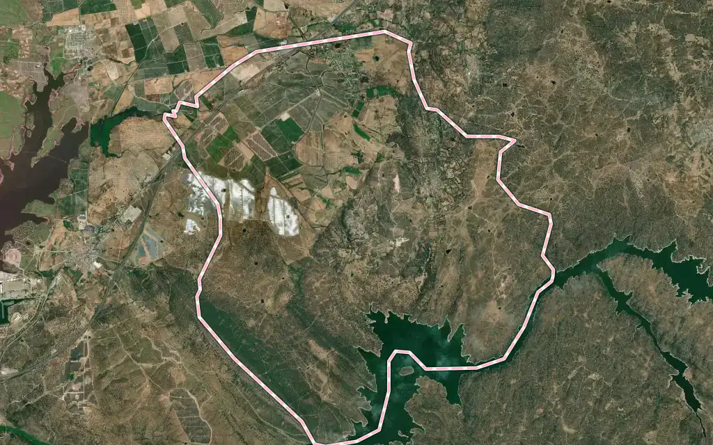 Vista satélite de Belvís de Monroy con su contorno administrativo
