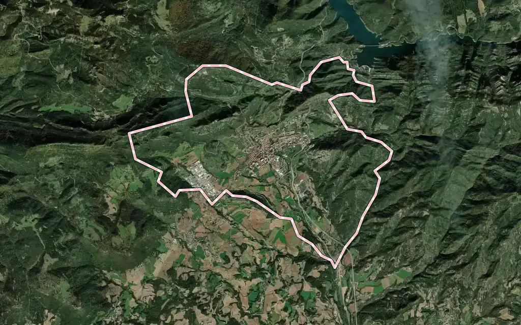 Vista satélite de Berga con su contorno administrativo
