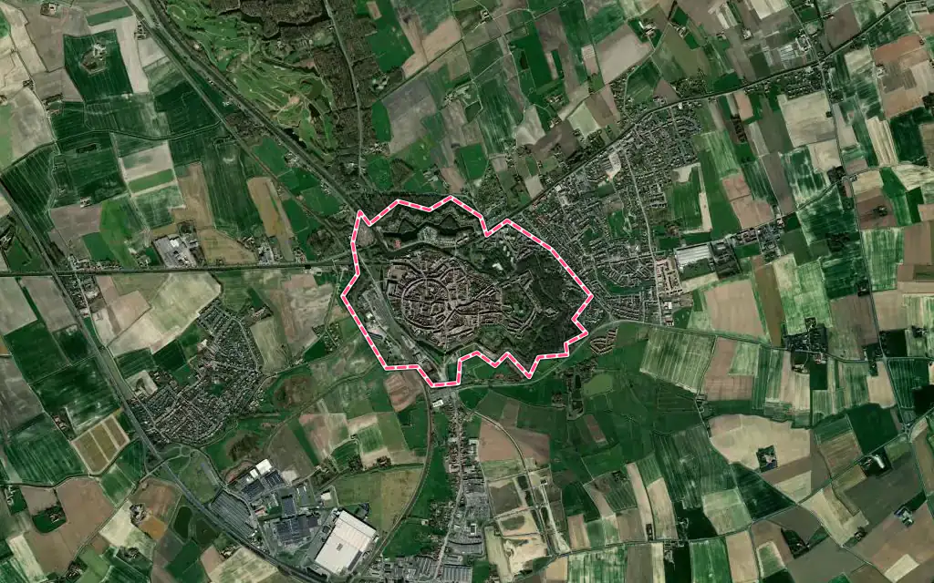 Vue satellite de Bergues avec ses contours administratifs