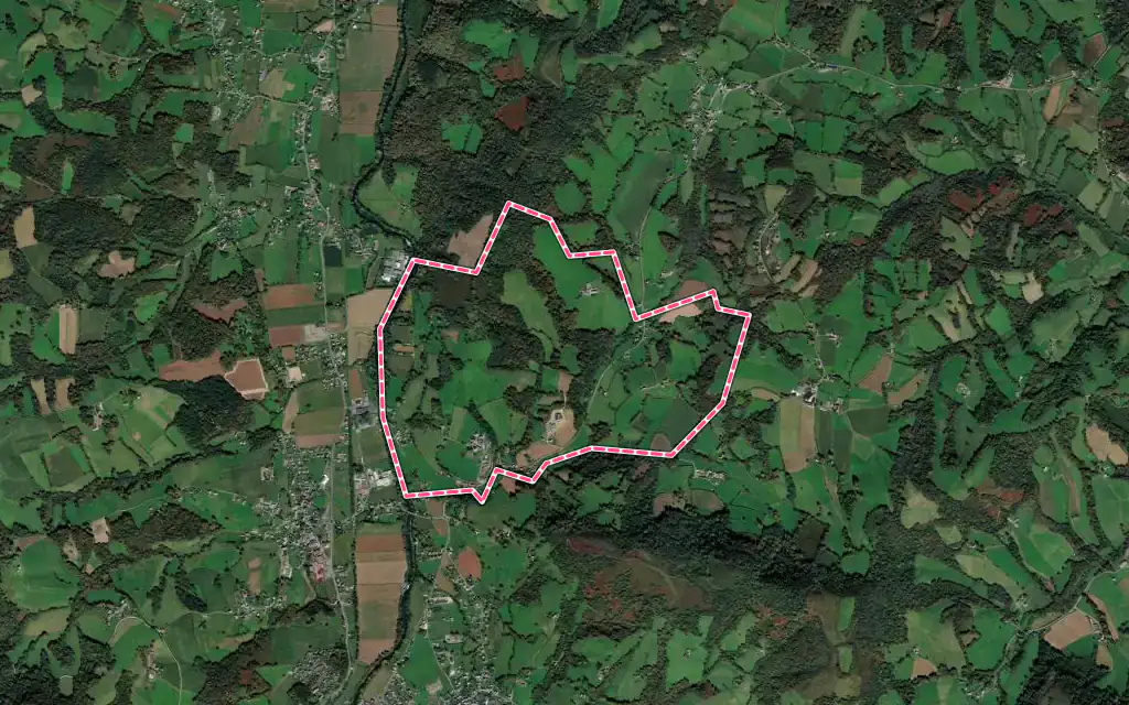 Vue satellite de Berrogain-Laruns avec ses contours administratifs