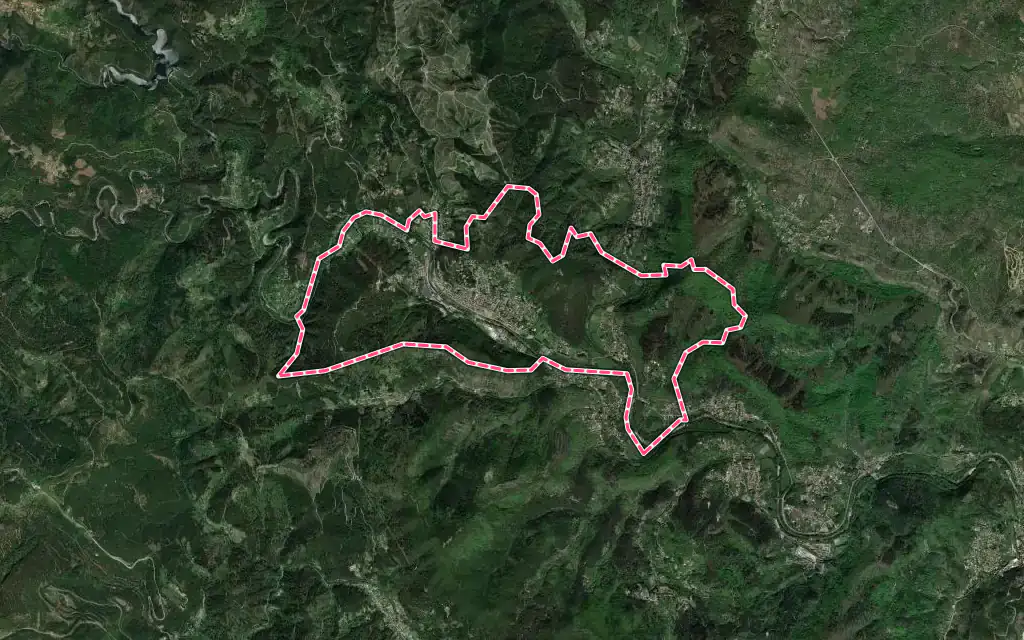 Vue satellite de Bessèges avec ses contours administratifs