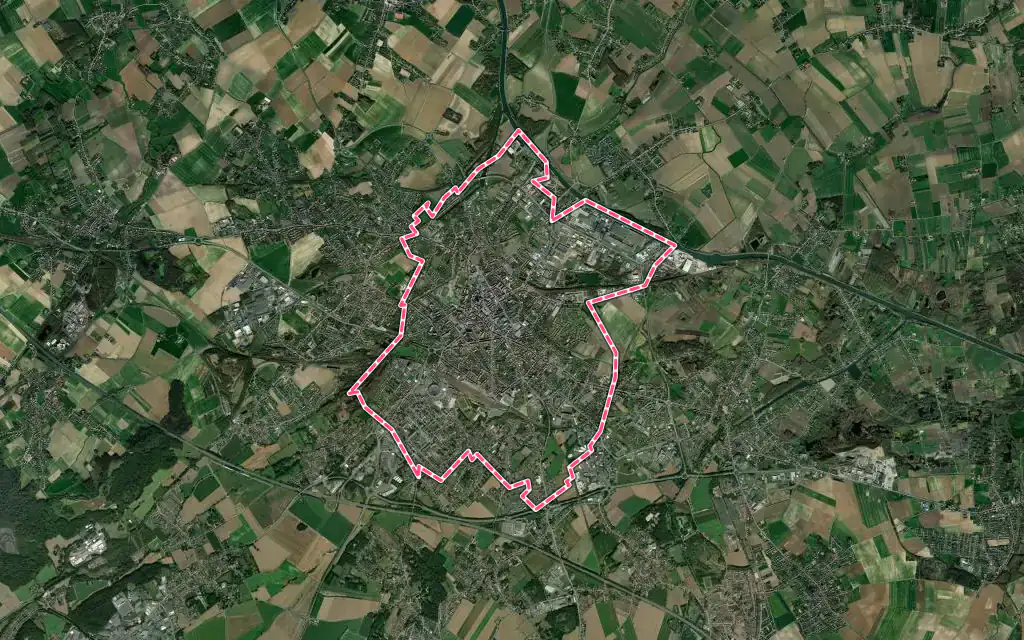 Vue satellite de Béthune avec ses contours administratifs