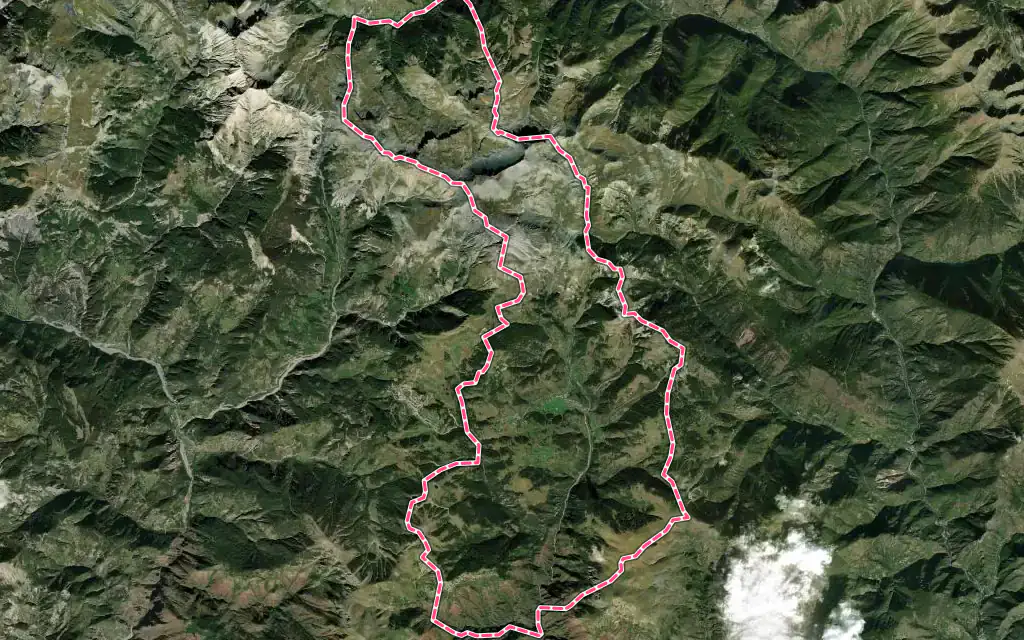 Vue satellite de Beuil avec ses contours administratifs