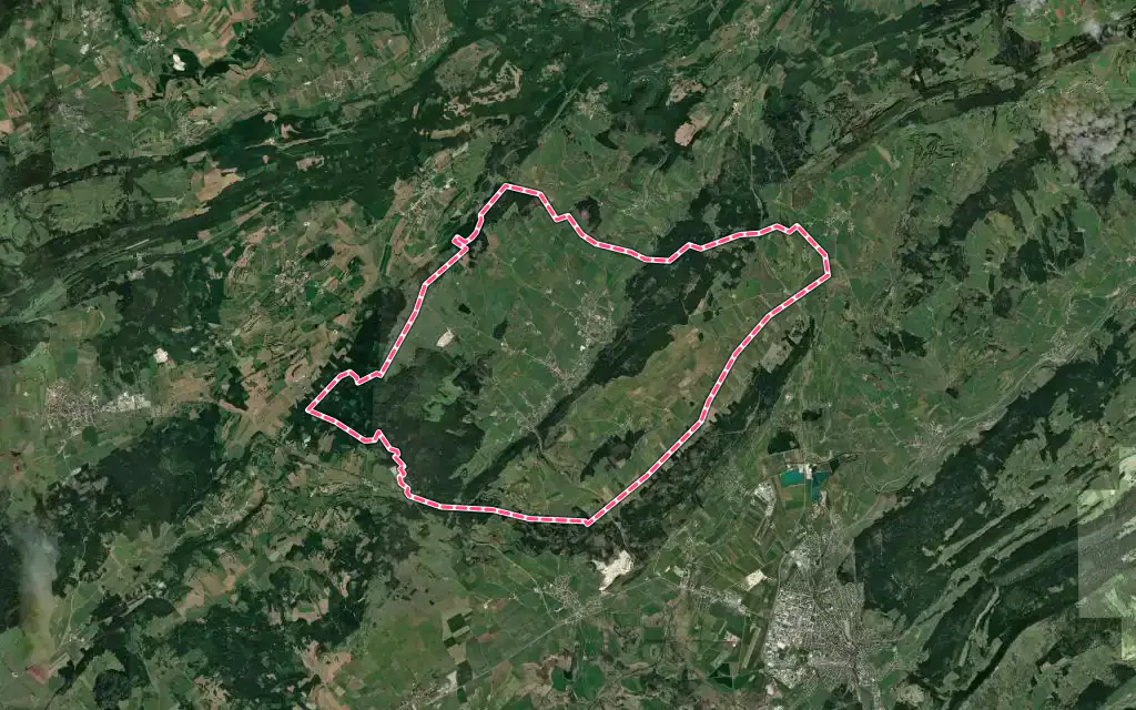 Vue satellite de Bians-les-Usiers avec ses contours administratifs