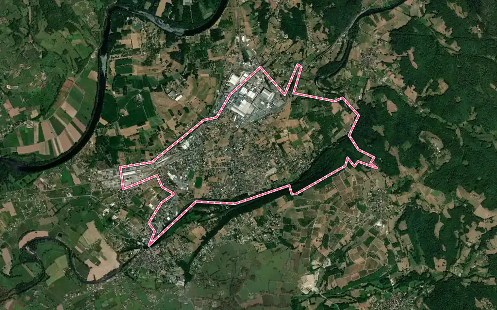 Vue satellite de Biars-sur-Cère avec ses contours administratifs