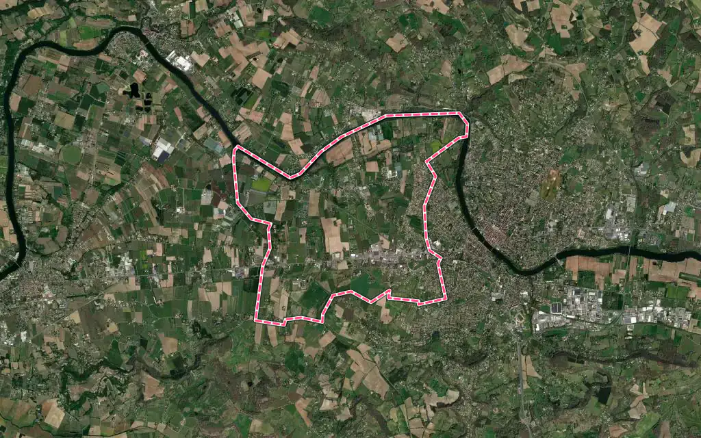Vue satellite de Bias avec ses contours administratifs