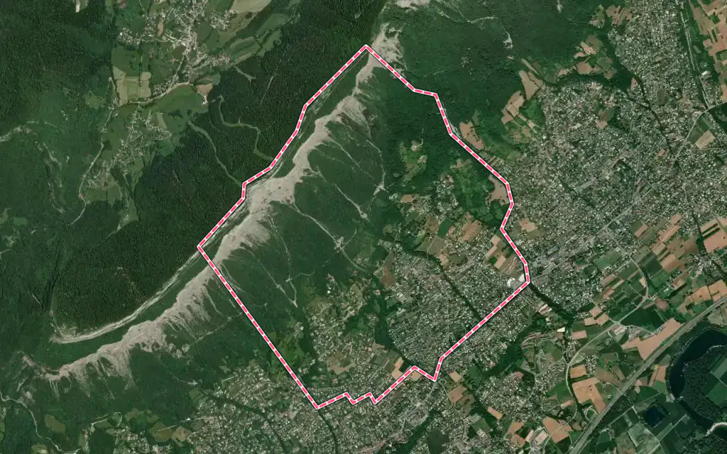 Vue satellite de Biviers avec ses contours administratifs