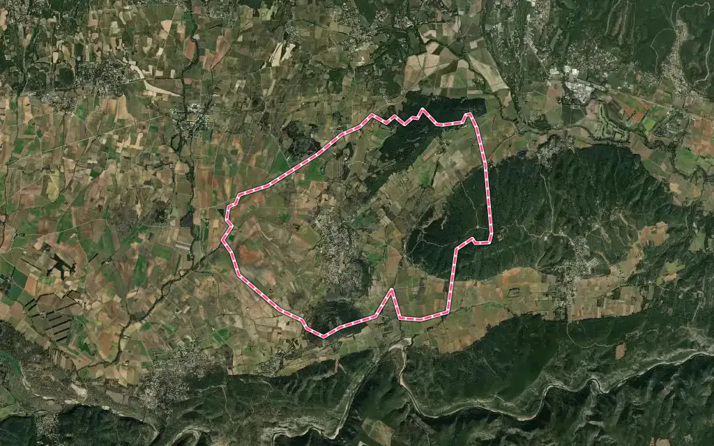 Vue satellite de Blauzac avec ses contours administratifs