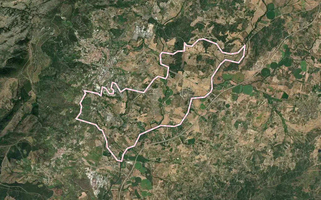 Vista satélite de Boidobra con su contorno administrativo