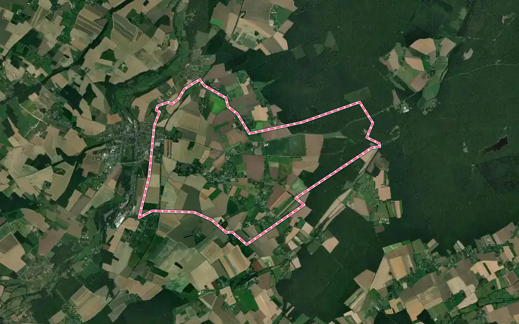 Vue satellite de Bois-Arnault avec ses contours administratifs