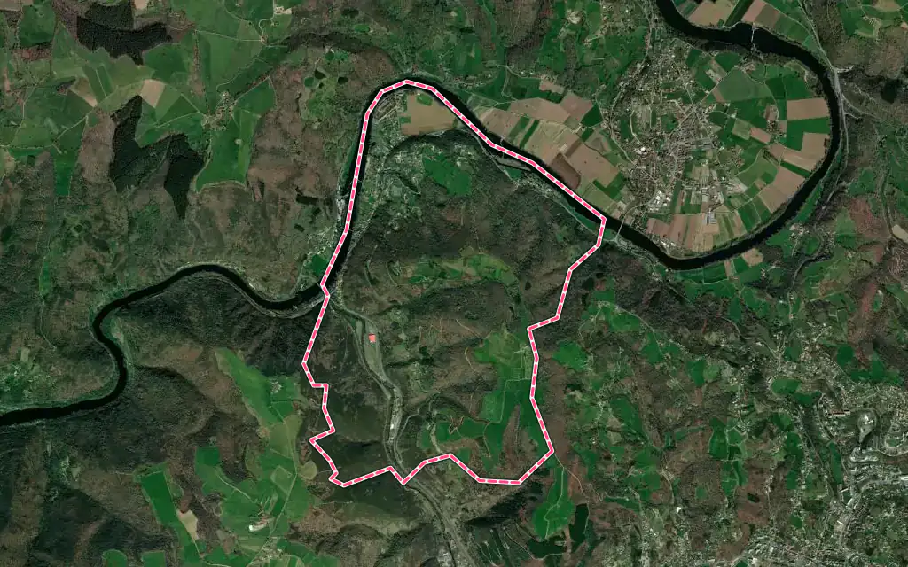 Vue satellite de Boisse-Penchot avec ses contours administratifs
