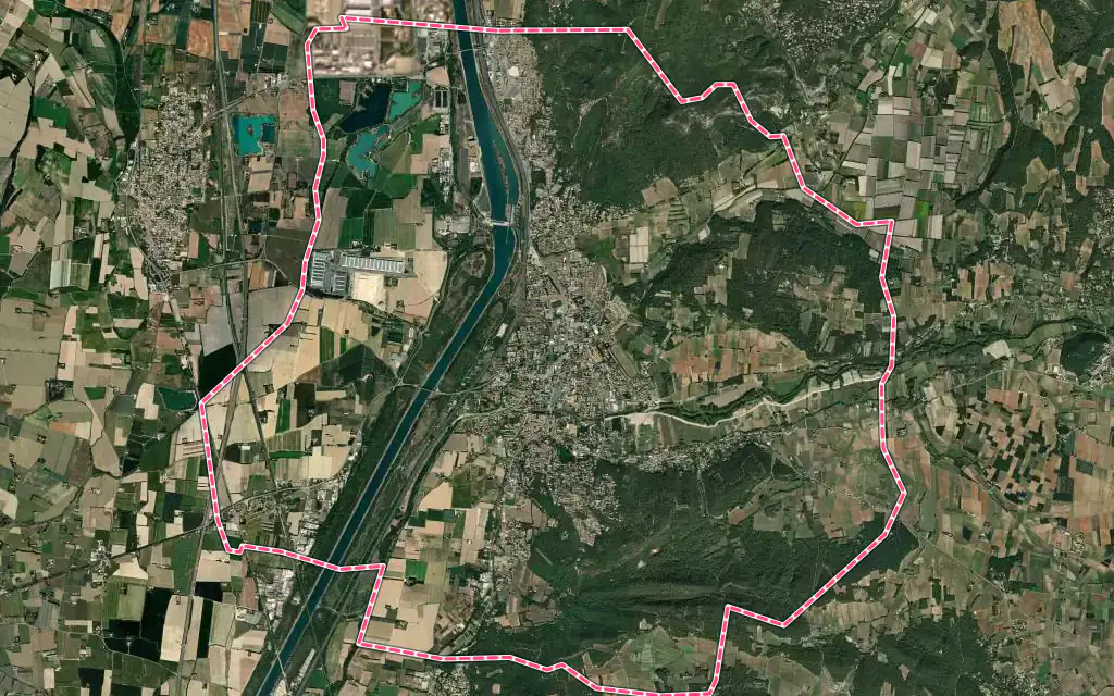 Vue satellite de Bollène avec ses contours administratifs