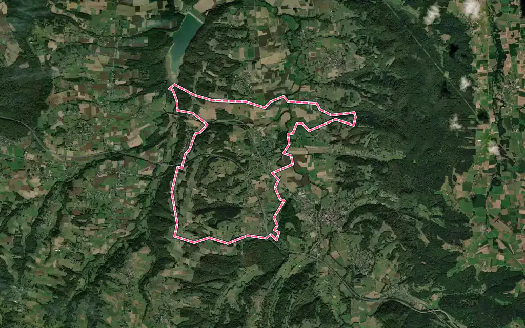 Vue satellite de Bordes avec ses contours administratifs