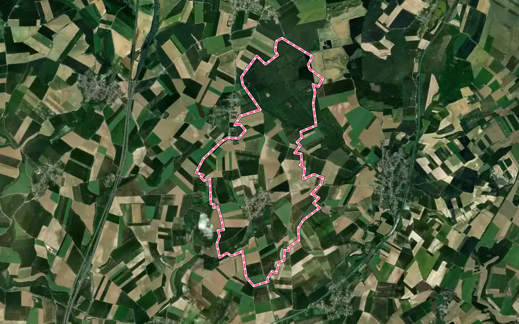 Vue satellite de Bouchavesnes-Bergen avec ses contours administratifs