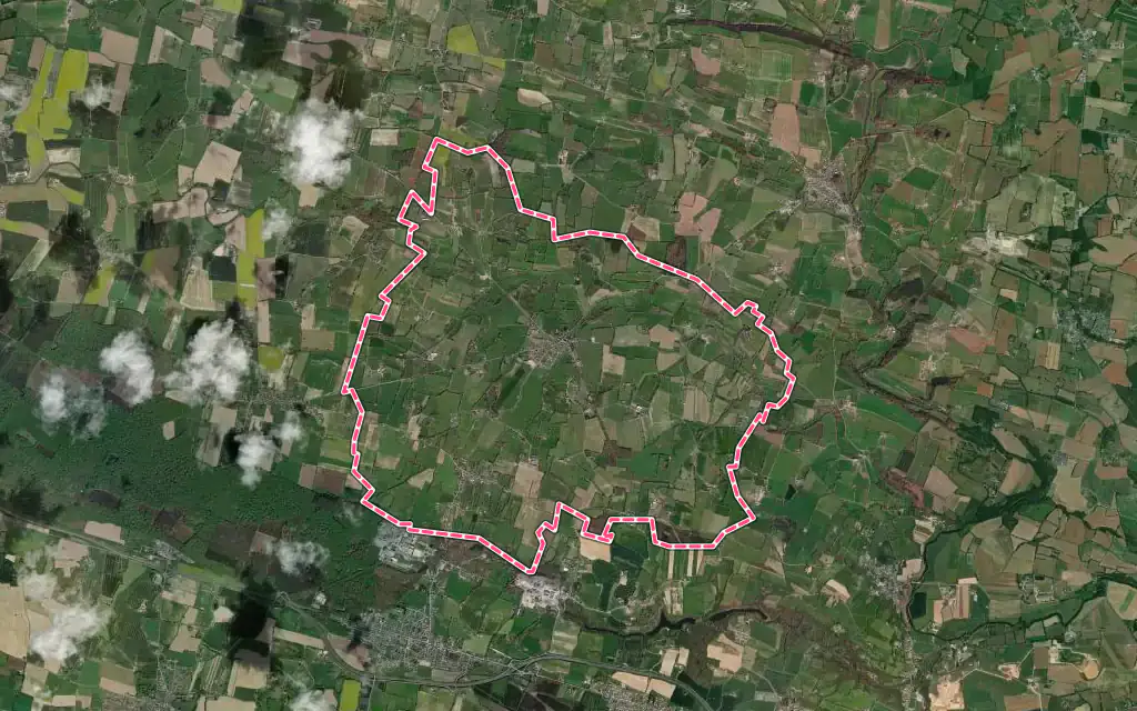 Vue satellite de Bouillé-Ménard avec ses contours administratifs