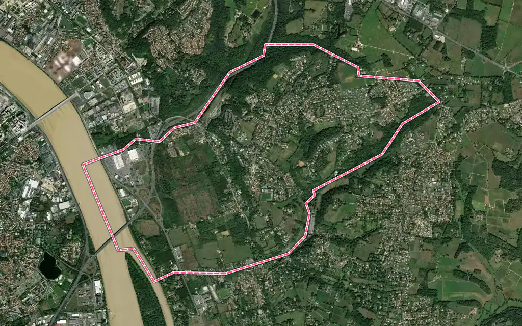 Vue satellite de Bouliac avec ses contours administratifs