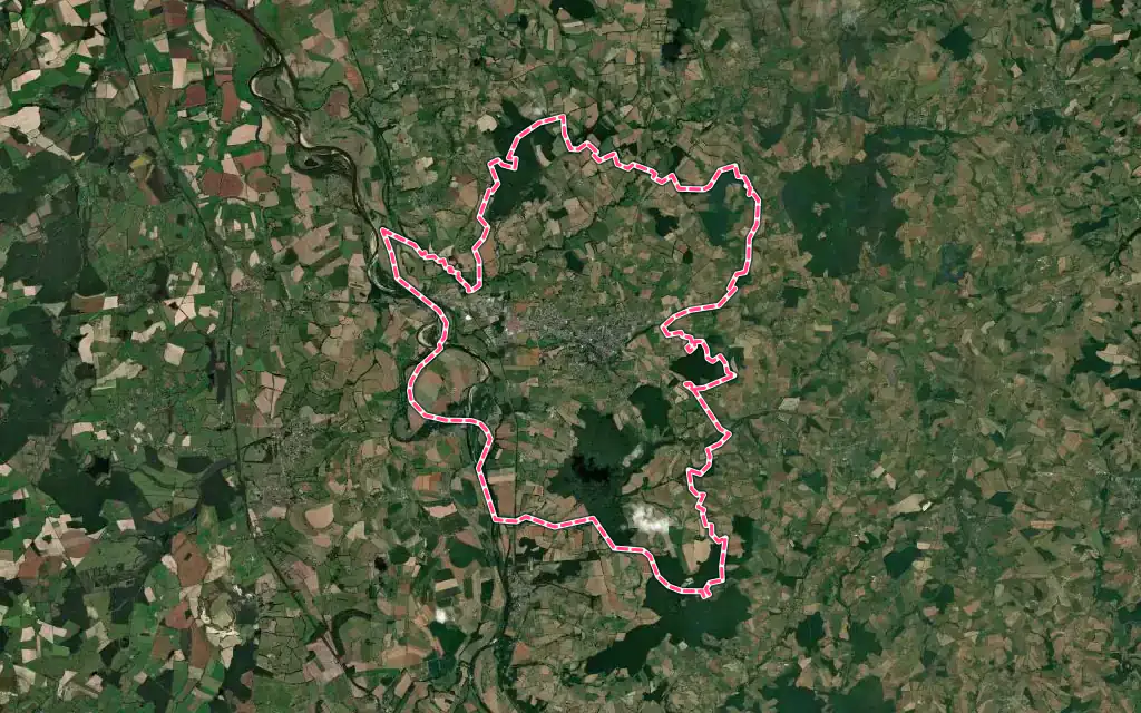 Vue satellite de Bourbon-Lancy avec ses contours administratifs