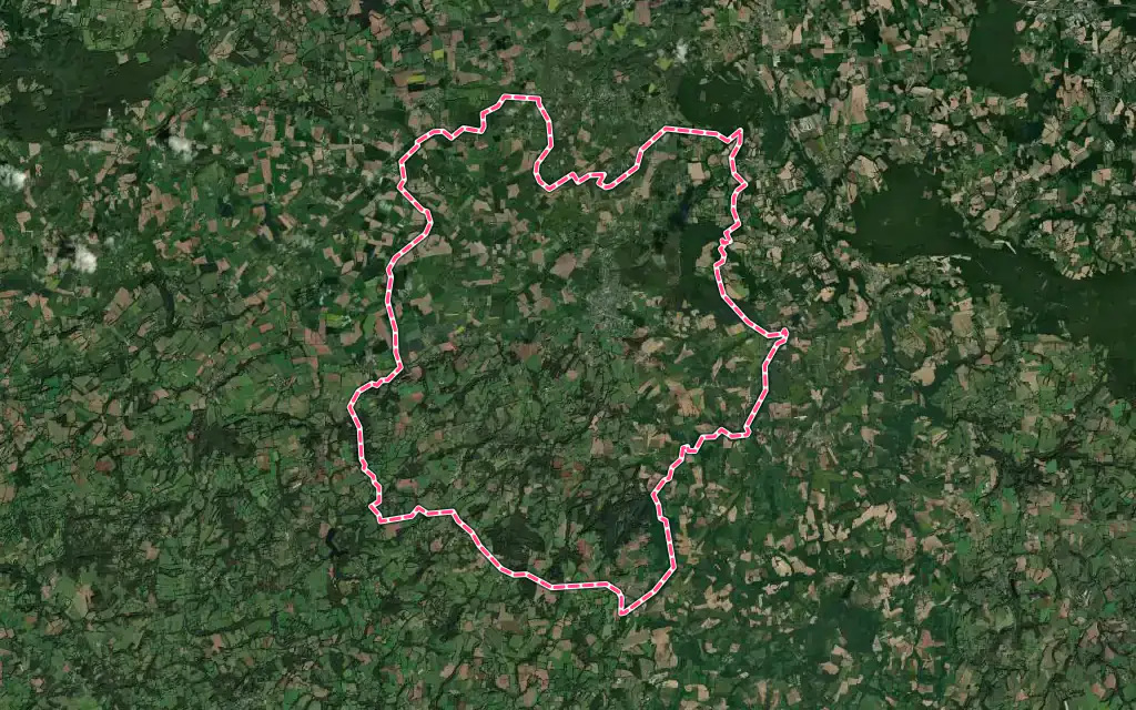 Vue satellite de Bourbriac avec ses contours administratifs
