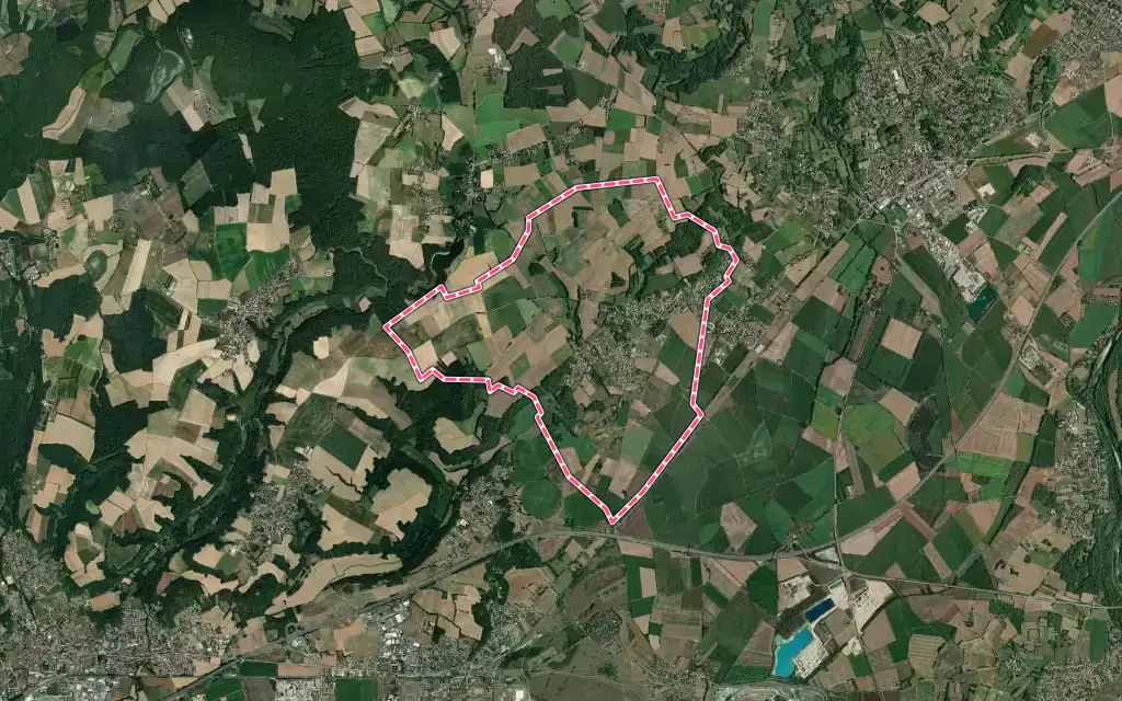 Vue satellite de Bourg-Saint-Christophe avec ses contours administratifs