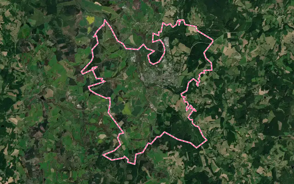 Vue satellite de Bourganeuf avec ses contours administratifs