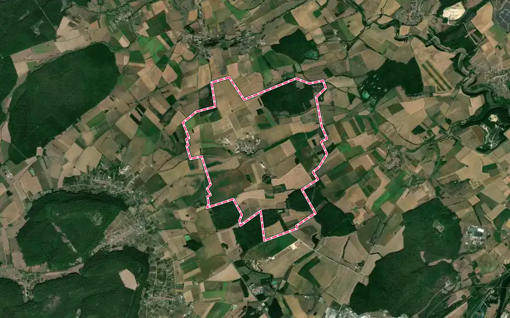 Vue satellite de Bouvron avec ses contours administratifs