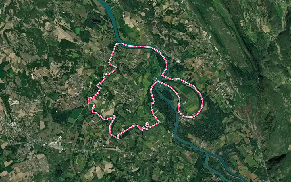 Vue satellite de Brangues avec ses contours administratifs