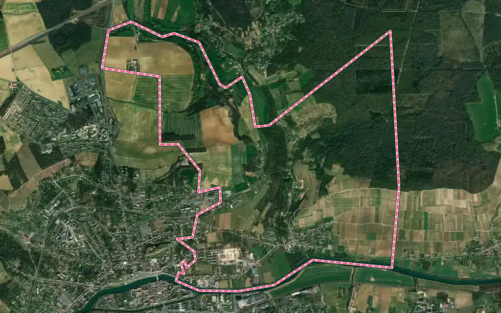 Vue satellite de Brasles avec ses contours administratifs