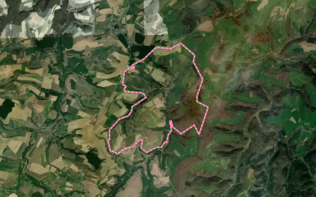 Vue satellite de Breidenbach avec ses contours administratifs
