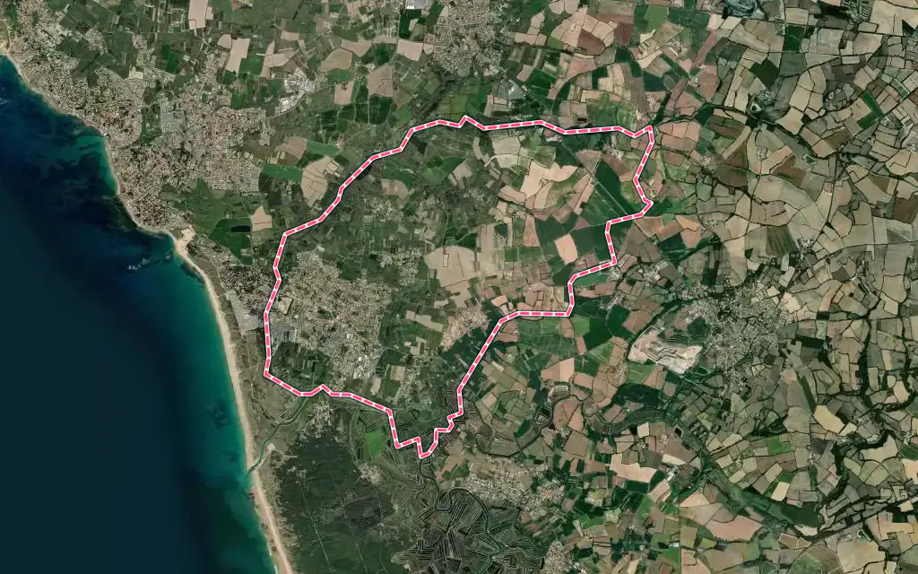 Vue satellite de Brem-sur-Mer avec ses contours administratifs