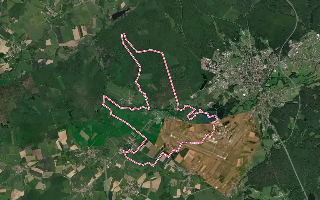 Vue satellite de Breuches avec ses contours administratifs