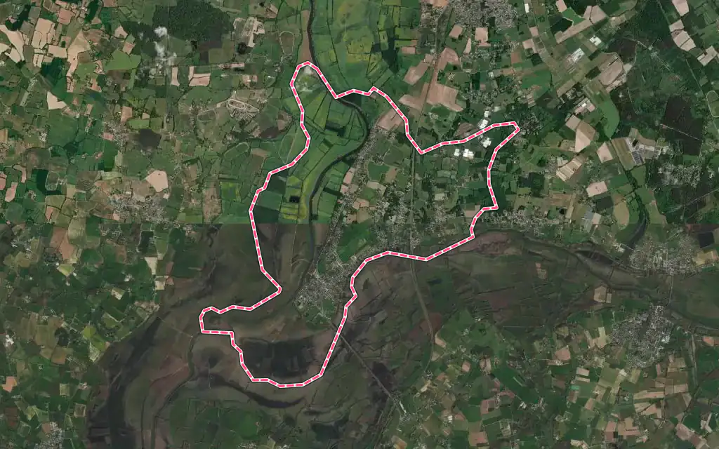 Vue satellite de Briollay avec ses contours administratifs