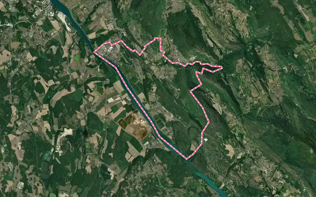 Vue satellite de Briord avec ses contours administratifs