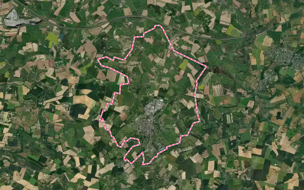 Vue satellite de Brûlon avec ses contours administratifs