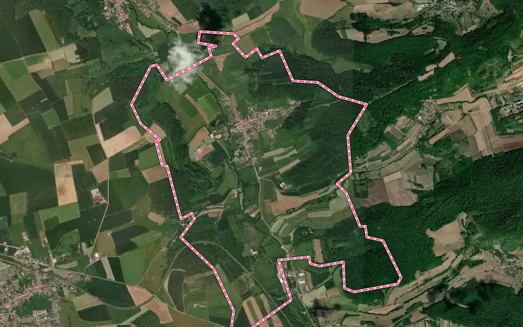 Vue satellite de Buding avec ses contours administratifs