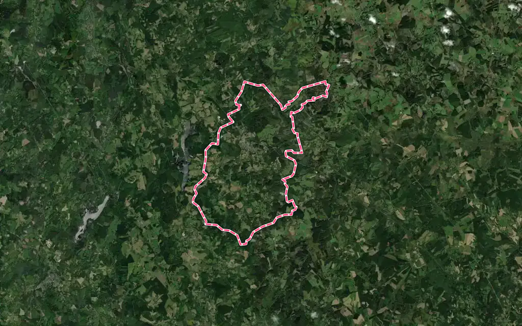 Vue satellite de Bugeat avec ses contours administratifs