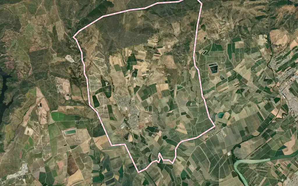 Vista satélite de Burguillos con su contorno administrativo