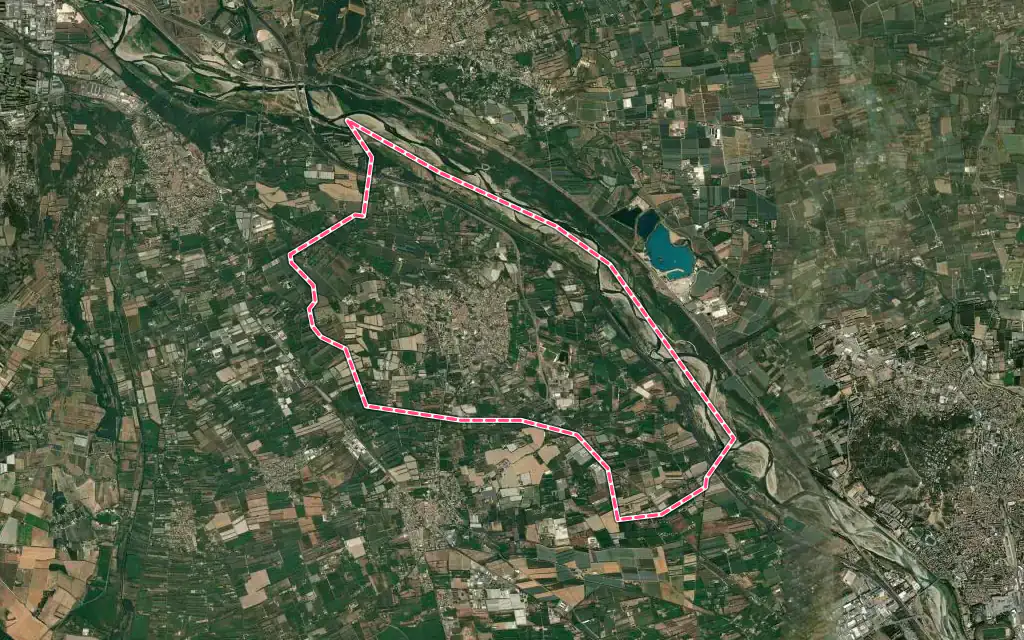 Vue satellite de Cabannes avec ses contours administratifs