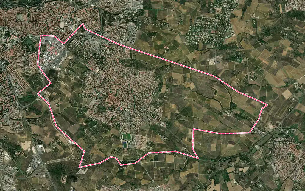 Vue satellite de Cabestany avec ses contours administratifs