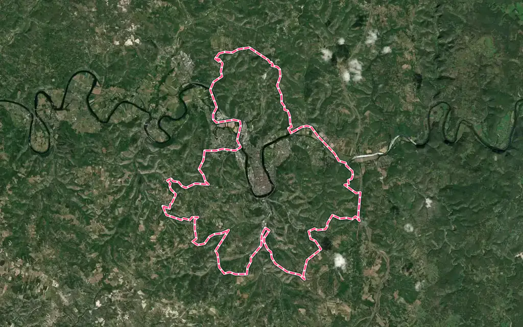 Vue satellite de Cahors avec ses contours administratifs