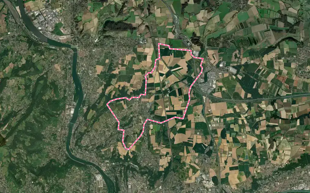 Vue satellite de Cailloux-sur-Fontaines avec ses contours administratifs